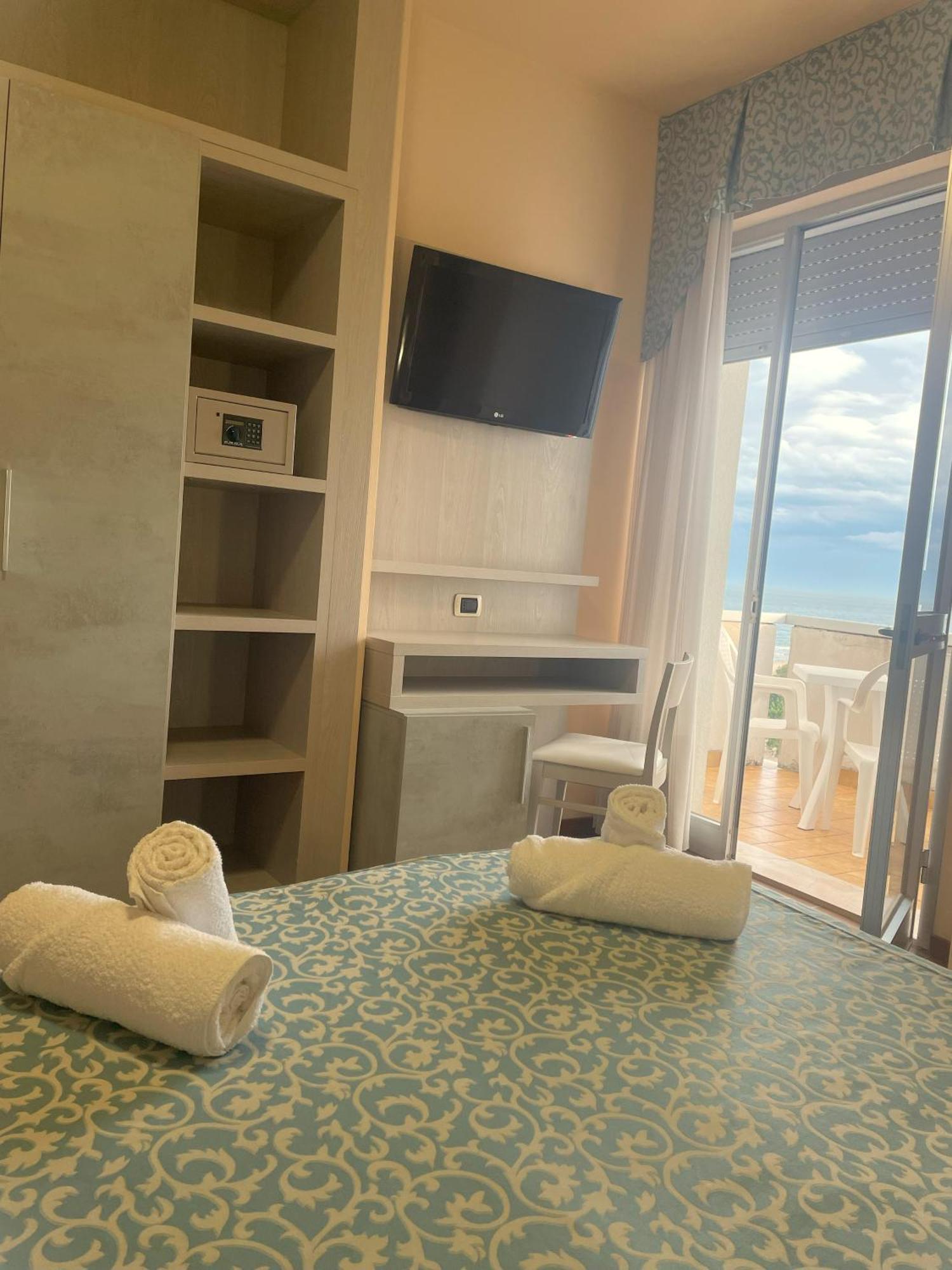Tortoreto Hotel Costa Verde מראה חיצוני תמונה