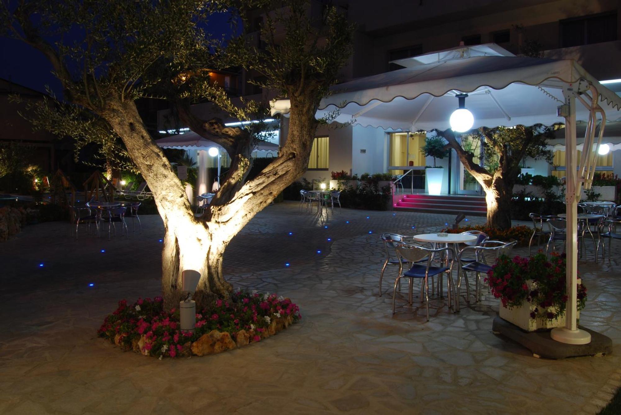 Tortoreto Hotel Costa Verde מראה חיצוני תמונה